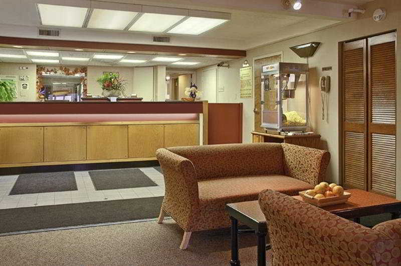 Days Inn By Wyndham Harrisburg North Interno foto